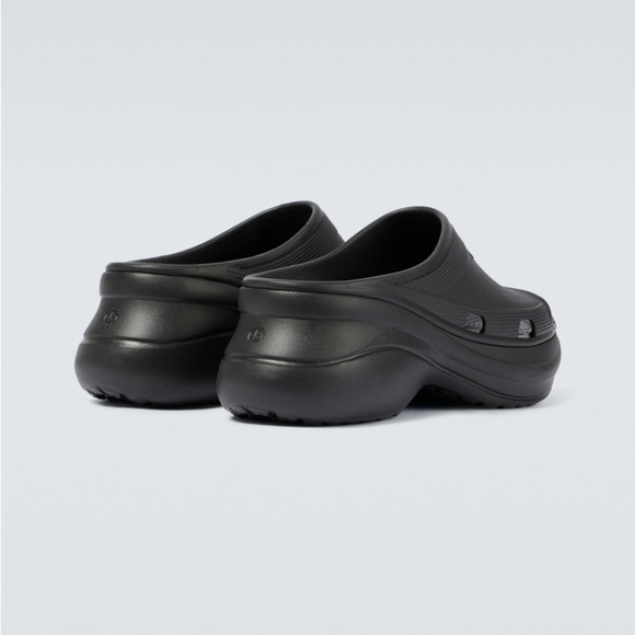 Balenciaga - Pool Crocs™ rubber sandals main image 4